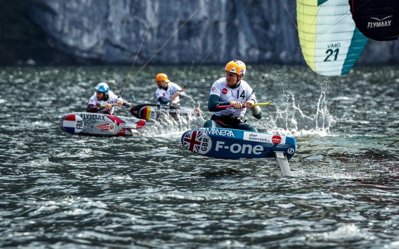 Kitefoil World Series: Elite startet am Traunsee