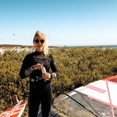 Hanna Poschinger beim ersten weiblichen Wettbewerb des Surf Openings