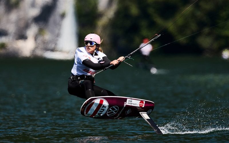 Alinas Flug über den Traunsee