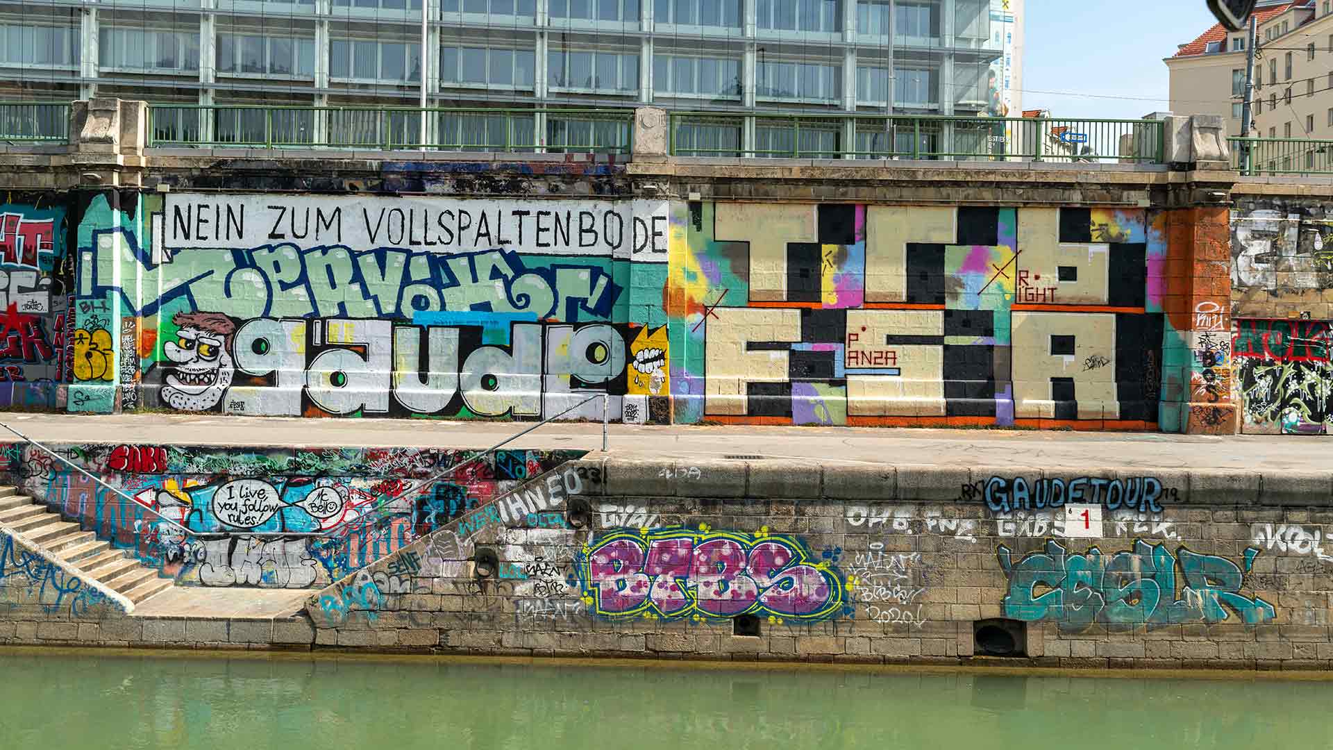street art river cruise vienna