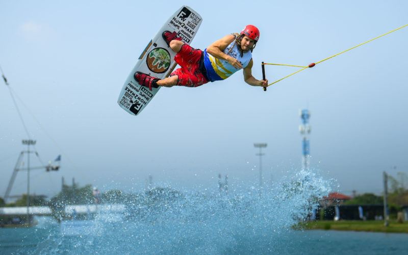 Fetz holt Masters-WM im Wakeboarden