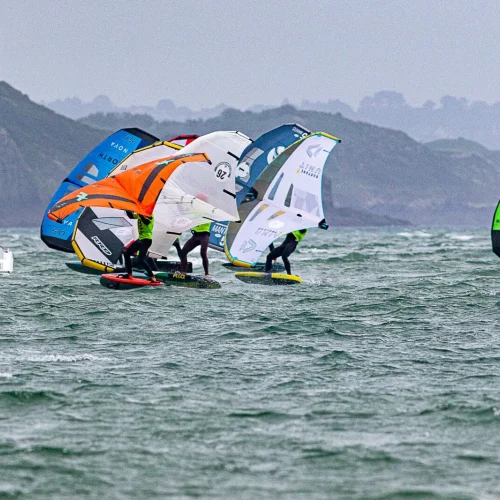 Frankreich dominiert bei Wingfoil EM in Brest