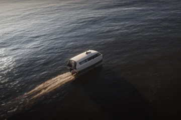 Testflight erfolgreich: Candela startet Serienproduktion von foilenden E-Pendler P-12